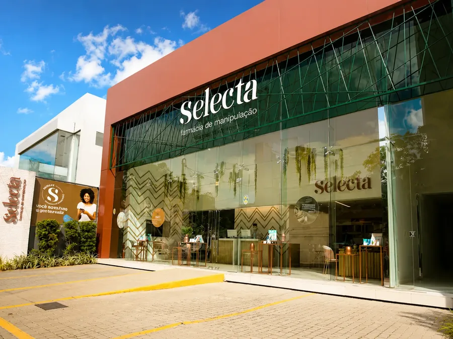 Fachada da Selecta Farmácia de Manipulação em Caruaru